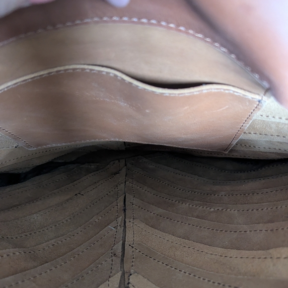 Magnolia Brown Leather Crossbody Bag - Picture 4 of 5